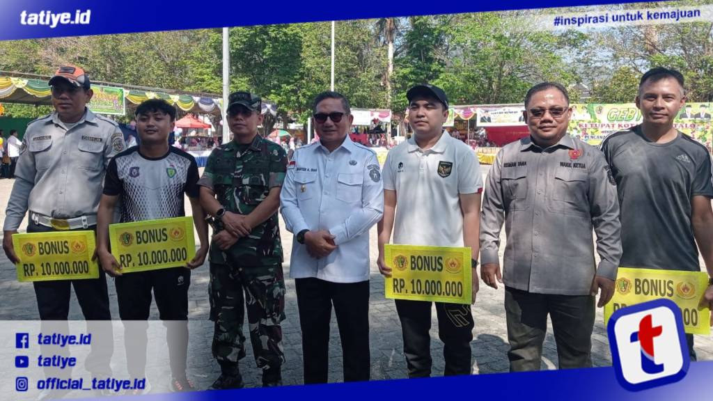 Serahkan Bonus Atlet dan Pelatih Berprestasi, Ini Harapan Walikota&nbsp;Gorontalo