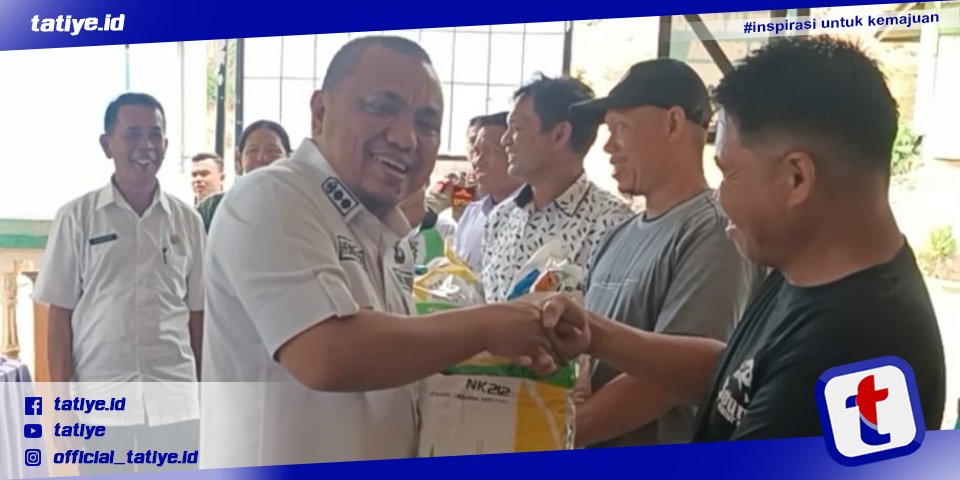 Hendra Hemeto Salurkan Bantuan pada 7 Kelompok&nbsp;Tani