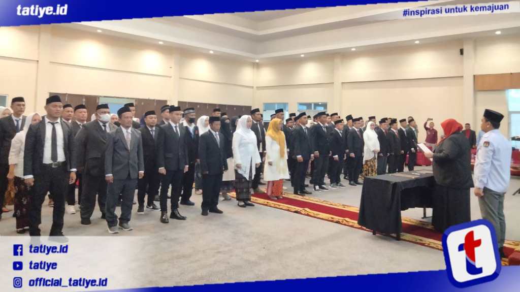 Lantik 90 Anggota PPK, Ketua KPU Bonebol Tekankan Pentingnya Solidaritas&nbsp;Tim